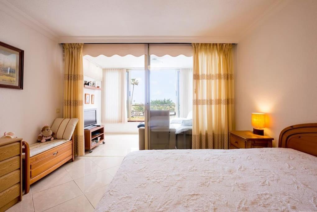 First Line Beach Apartment ปูแอร์โตเดลาครูซ ภายนอก รูปภาพ